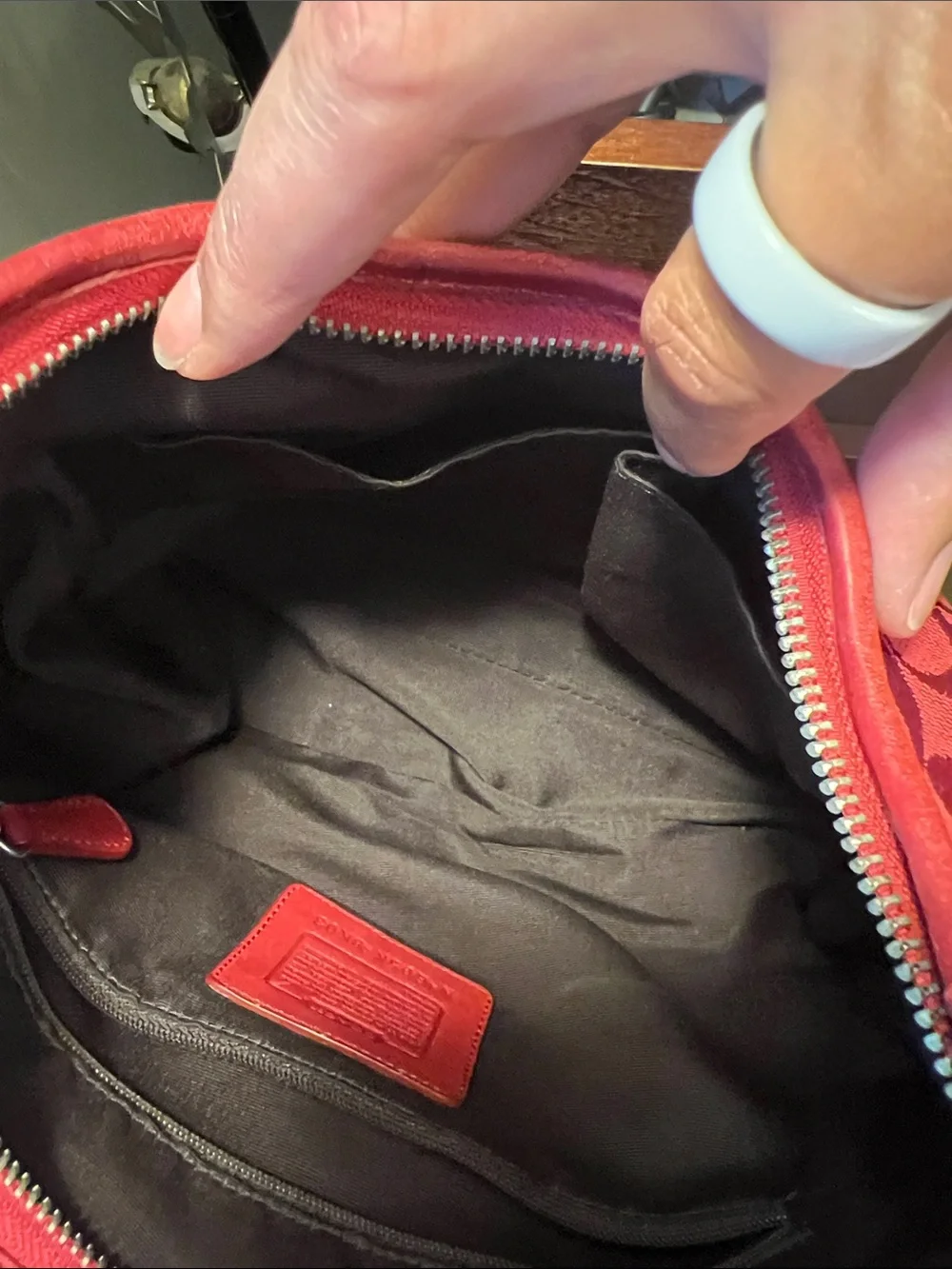 Vintage Coach Hamptons Clip Hobo – Red Signature C – Style 8K03